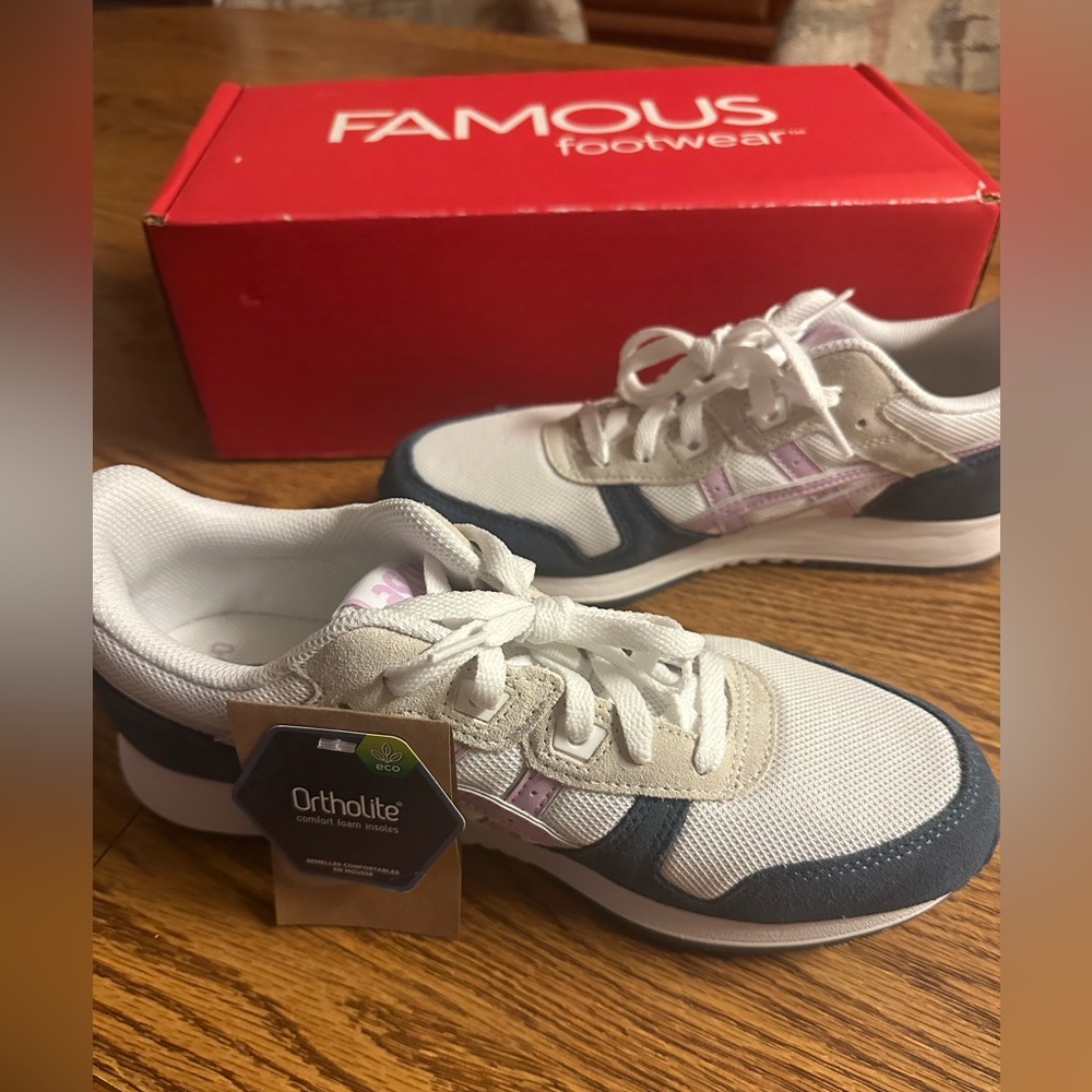 Famous Footwear Lyte Classic Size 9 New With Box / Tags White Lilac Women’s
